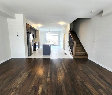 For Lease - 6 Baskett Street, Brantford, Ontario - Photo 3