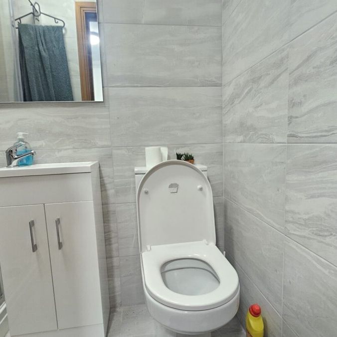 Ealing, W3, London - Photo 1