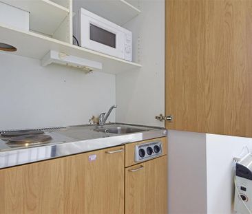 Studio to rent - Photo 6