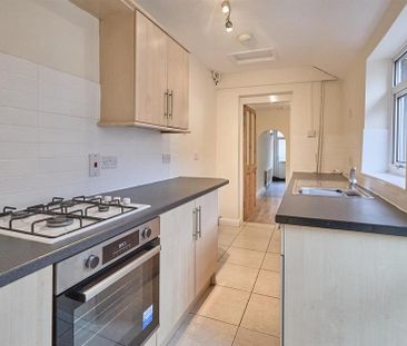 3 bedroom terraced house to rent - Photo 6