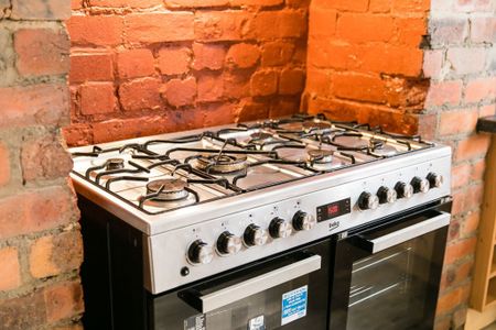 Welton Place, Hyde Park, Leeds - Photo 3