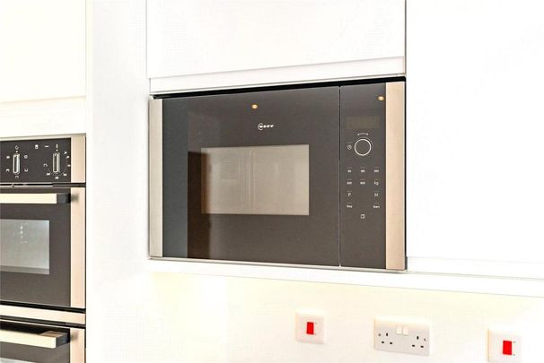 4 bedroom detached house to rent - Photo 1