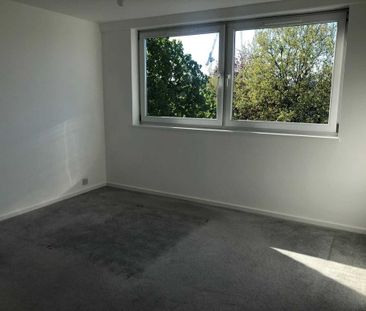 3 bedroom apartment to rent - Photo 6