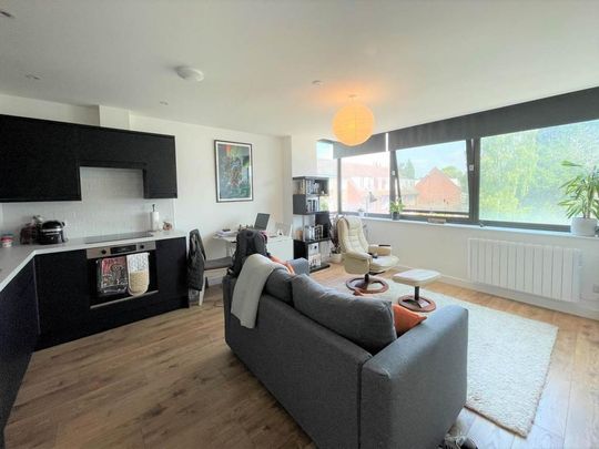 1 bedroom flat to rent - Photo 1