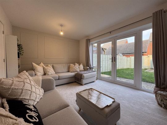 Apple Tree Close, Norton Fitzwarren, ..., Taunton - Photo 1
