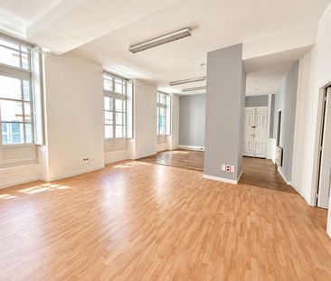 Location Appartement 3 pièces 85m² - Photo 4