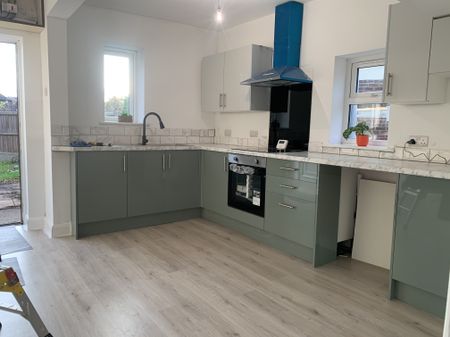 Fern Avenue, Chesterfield, Staveley - Photo 5