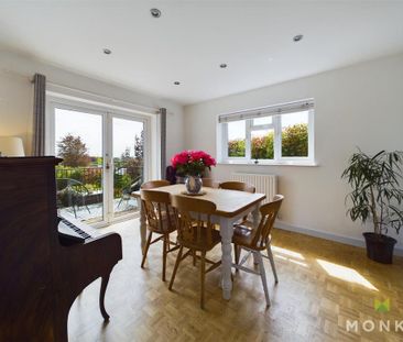 3 bedroom detached bungalow to rent - Photo 3