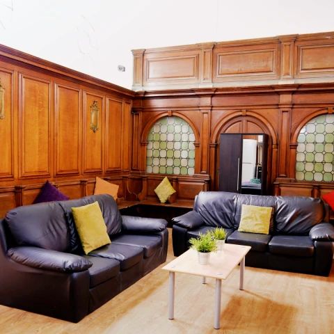 Premium Single shared bathroom - Photo 1