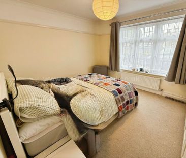 Hadleigh Road, Leigh On Sea - Photo 1