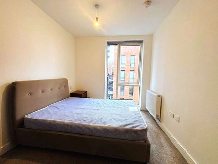 AVAILABLE OCT 15TH | Part Furnished Two Double Bedroom Apartment | Large Private Balcony | Located on the 6th floor in the stunning Snow Hill Wharf Development - Photo 4