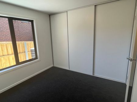 Modern Living - Photo 5