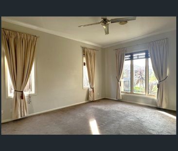 8 Aries Drive, Epping, Vic 3076 - Photo 5