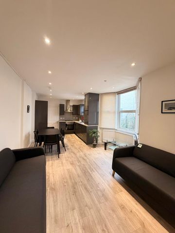 5 bedroom terraced house to rent - Photo 2