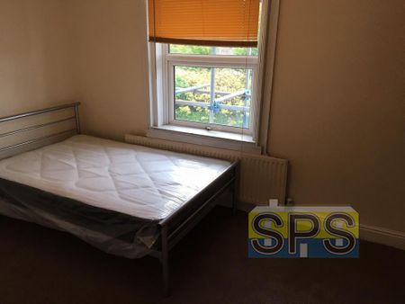 5 bedroom terraced house to rent - Photo 2