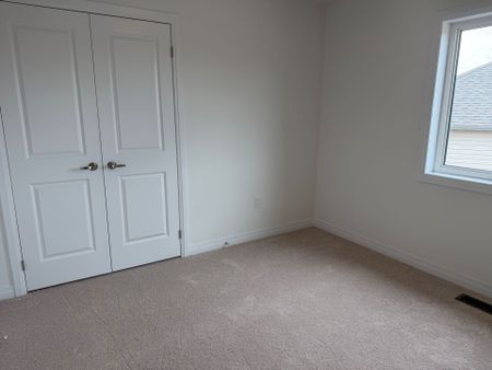 For Lease - 571 Telfer Street, South-West Oxford, Ontario - Photo 3