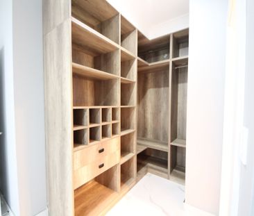 NEAR NEW 4 BEDROOM DUPLEX LOCATED CLOSE TO ALL AMENITIES - Photo 4