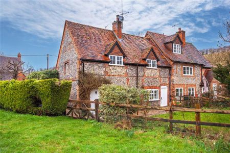 2 bedroom semi-detached house to rent - Photo 4