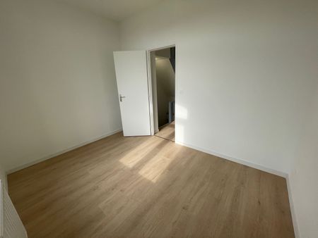 Location Appartement 3 pièces 54m² LILLE 59000 - Photo 2
