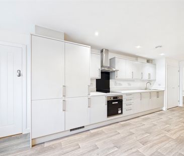 Hawkins Road, Colchester, Essex, CO2 8JY - Photo 5