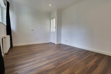 5 bedroom detached house to rent - Photo 5