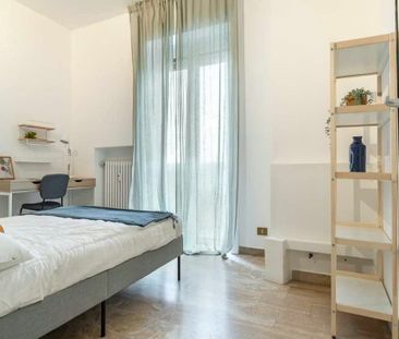 Via Valsugana, Milan, Lombardy 20139 - Photo 5