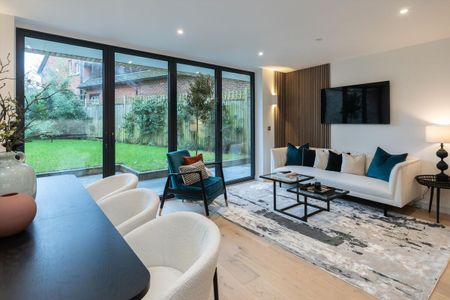 A high specification four bedroom, four bathroom new build home on a private gated residential road in West Wimbledon, built by the acclaimed Broadhaven Group. - Photo 4
