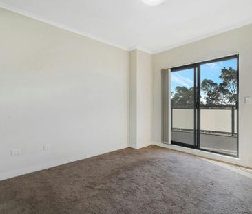 Two Bedroom Apartment For Lease! Offering ONE Weeks Free Rent!! - Photo 2