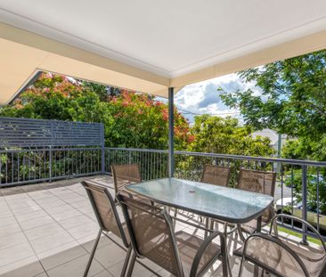 Spacious inner city unit - Photo 1