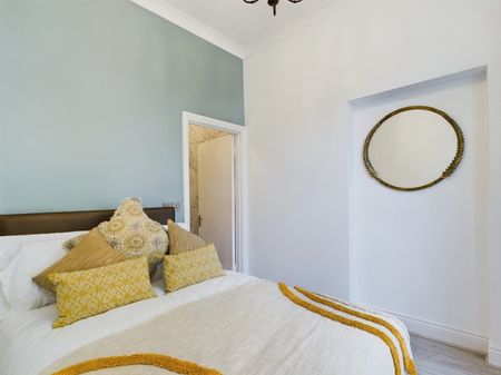 School House, Bennington Street, GL50 - Photo 4