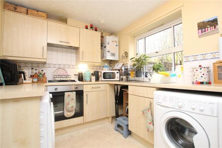2 bedroom terraced house to rent - Photo 4