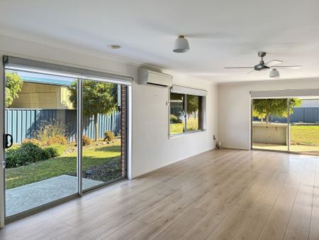 ***Under Application*** Spacious Family Home with Study, Double Garage & Expansive Backyard - Photo 2