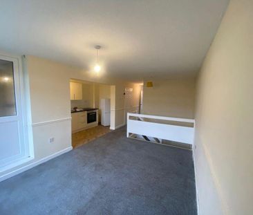 2 bed apartment to rent in NE37 - Photo 3