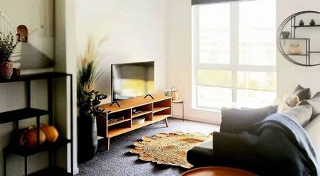 Comfortable Fully Furnished Apartment - Photo 5
