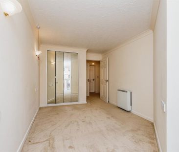 1 bedroom retirement property to rent - Photo 4