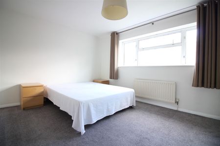 Wordsworth Way, West Drayton - Photo 3