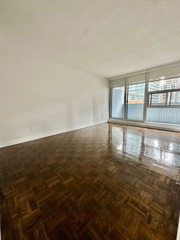 For Lease - 33 Isabella Street Unit# 911, Toronto, Ontario - Photo 3