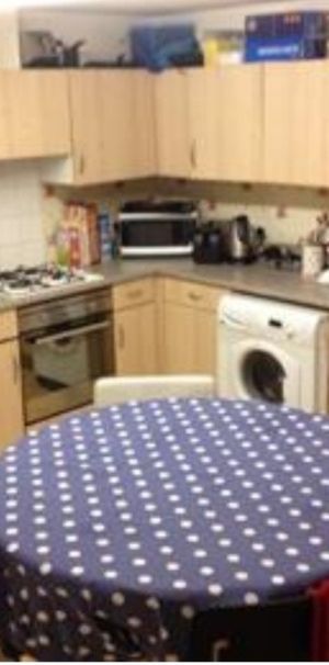 Close to university/ city centre - Photo 1