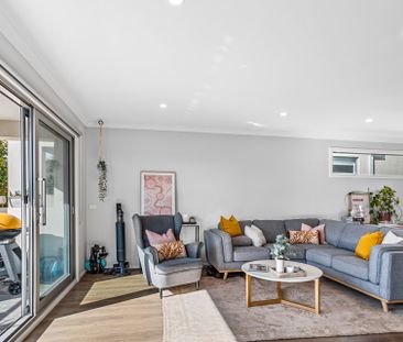 MODERN AND PRIVATE - Photo 2