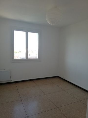T3 - Photo 2