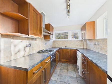 2 bedroom apartment to rent - Photo 4