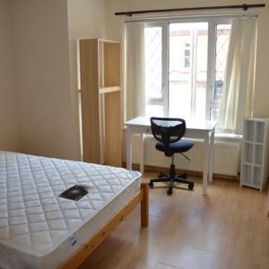 47 Colenso Parade, Belfast, BT9 5BB - Photo 2