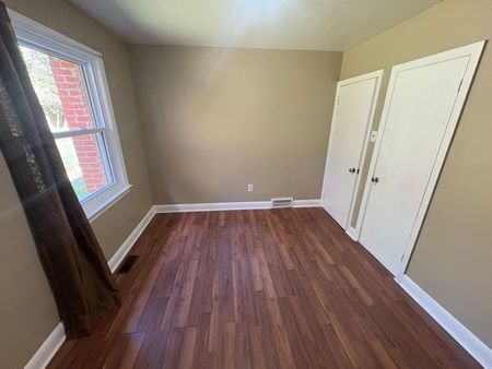 For Lease - 378 Aberdeen Avenue, Peterborough, Ontario - Photo 5