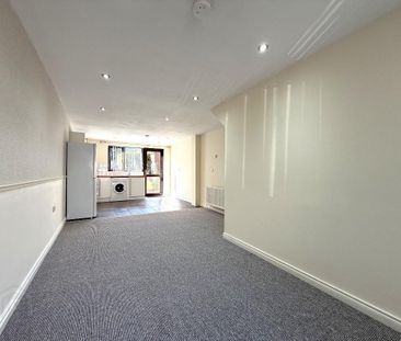 108 Low Road, Lisburn, BT27 4TN - Photo 2