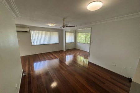 TWO LEVEL FAMILY HOME READY TO RENT - Photo 2