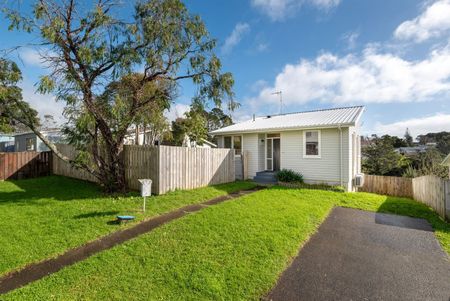 3 Bedrooms in Beach Haven - Photo 4