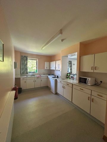 Bedsit, Wanlock Street, G51 - Photo 4