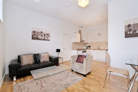 2 bedroom apartment to rent - Photo 3