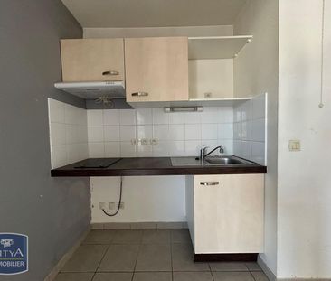 Location Appartement 2 pièces 42m² LEZIGNAN CORBIERES 11200 - Photo 3