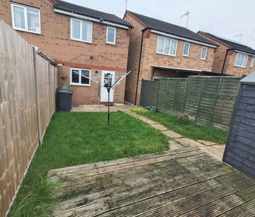 Terraced House to rent on - Photo 3